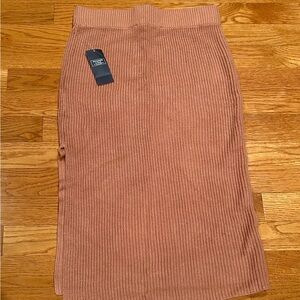 NWT Abercrombie & Fitch Ribbed Stretch Knit Midi Skirt Slit XS